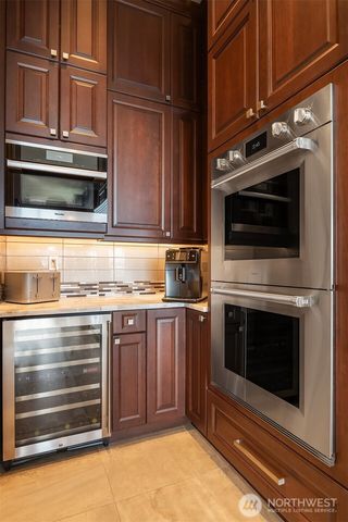 10410 NE 58th Street, Kirkland, WA 98033