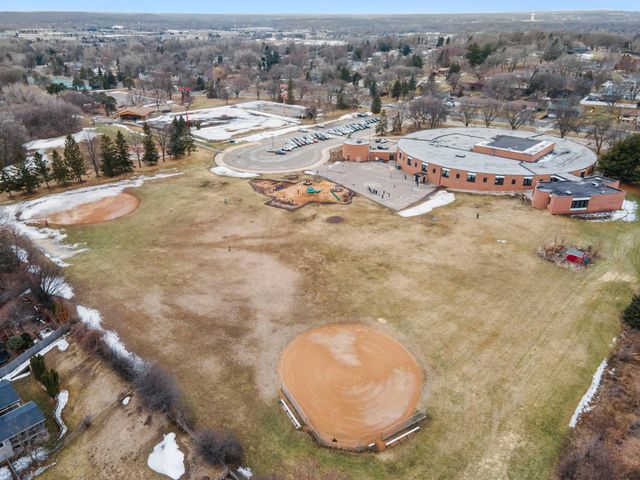 13400 Penn Avenue S, Burnsville, MN 55337