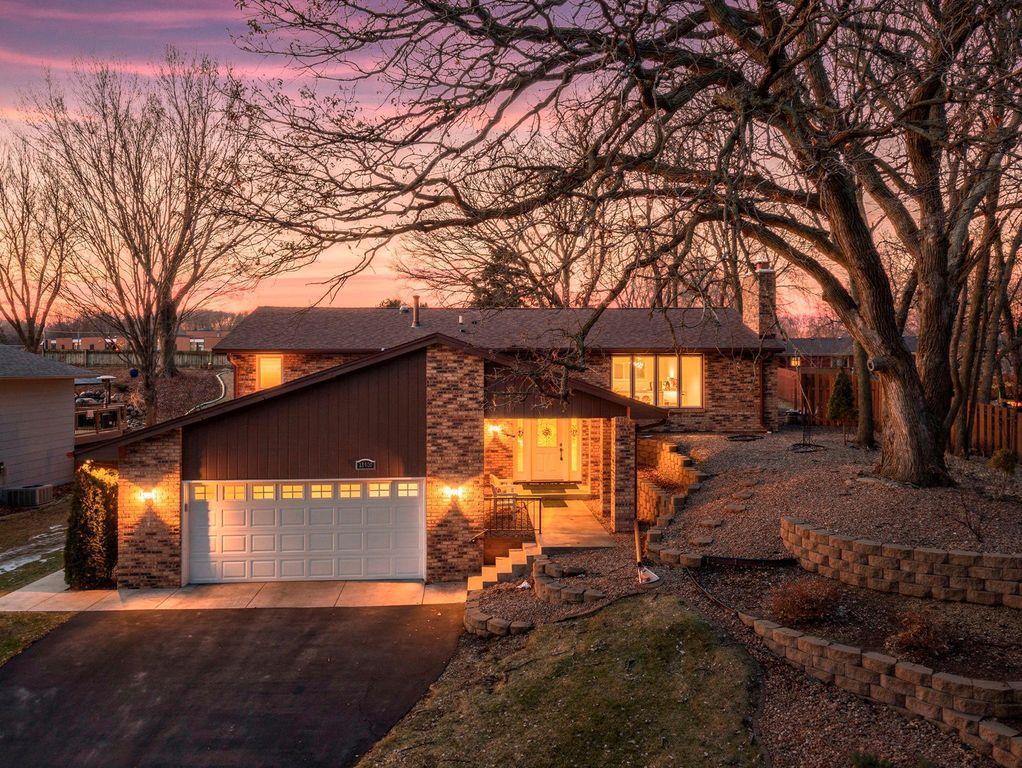 13400 Penn Avenue S, Burnsville, MN 55337