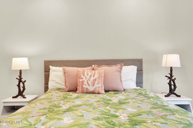 36 Deallyon Ave Apt 66, Hilton Head Island, SC 29928