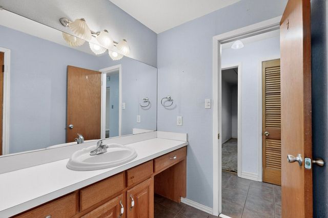 157 SE Tarrant Avenue, Burleson, TX 76028