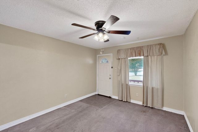 157 SE Tarrant Avenue, Burleson, TX 76028