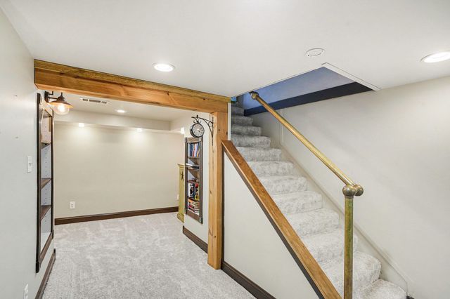 1132 Theresa Drive, Schererville, IN 46375