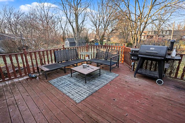 1132 Theresa Drive, Schererville, IN 46375