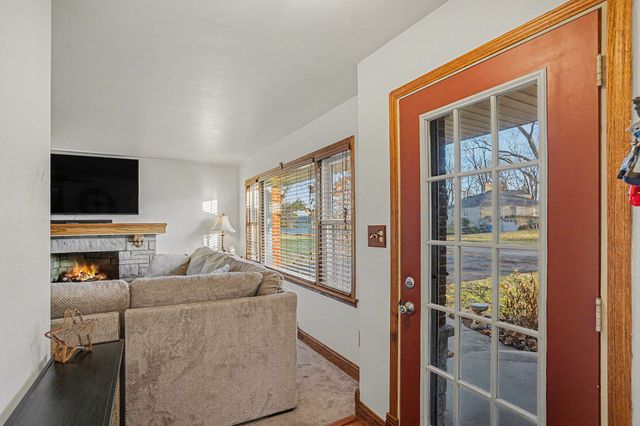 1132 Theresa Drive, Schererville, IN 46375