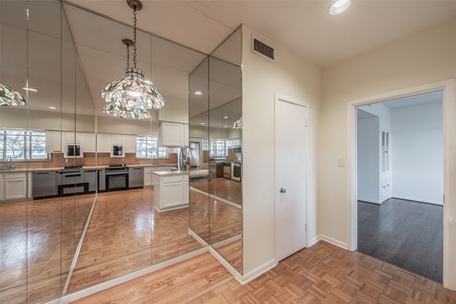 6205 Greenway Road 6, Fort Worth, TX 76116