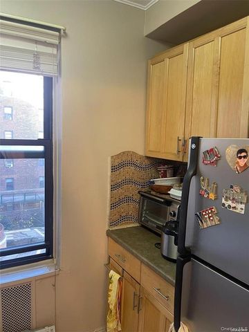 98-120 Queens Blvd 4C, Rego Park, NY 11374