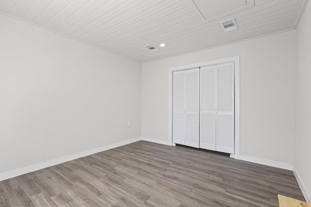 370 W Bolivar Street, Vidor, TX 77662