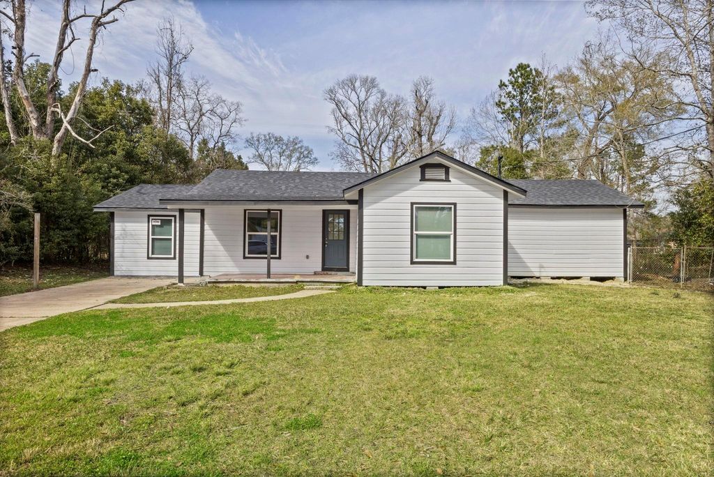 370 W Bolivar Street, Vidor, TX 77662