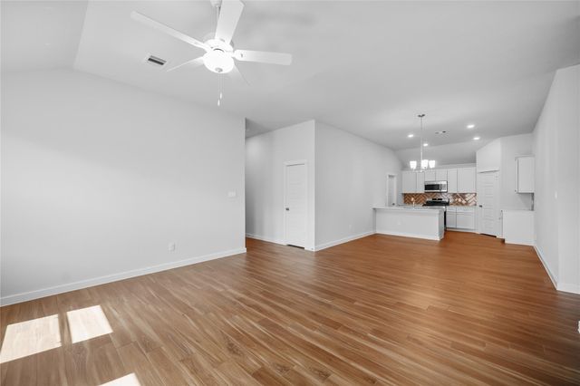 135 Road 51030, Cleveland, TX 77327