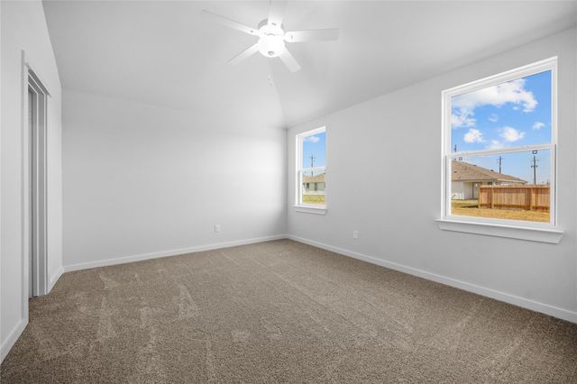135 Road 51030, Cleveland, TX 77327