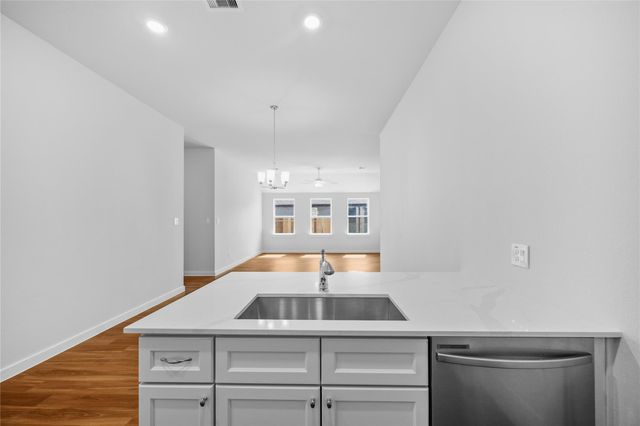 135 Road 51030, Cleveland, TX 77327