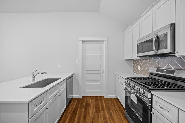 135 Road 51030, Cleveland, TX 77327