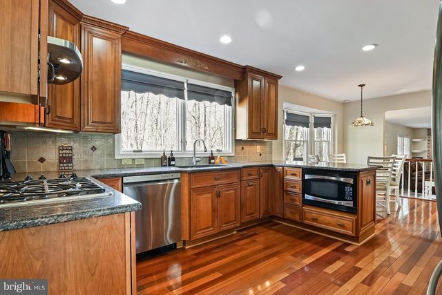5500 SANDY FOLLY CT, Fairfax Station, VA 22039