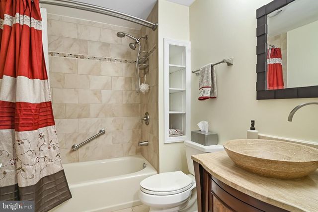 5500 SANDY FOLLY CT, Fairfax Station, VA 22039