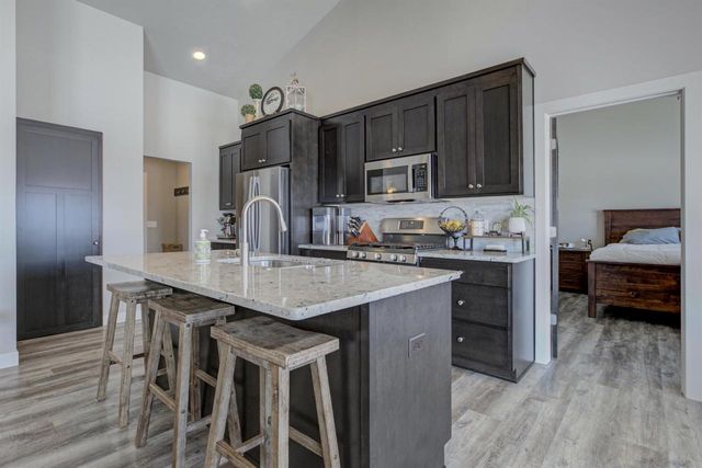 2911 E AQUAMARINE AVENUE, Appleton, WI 54913