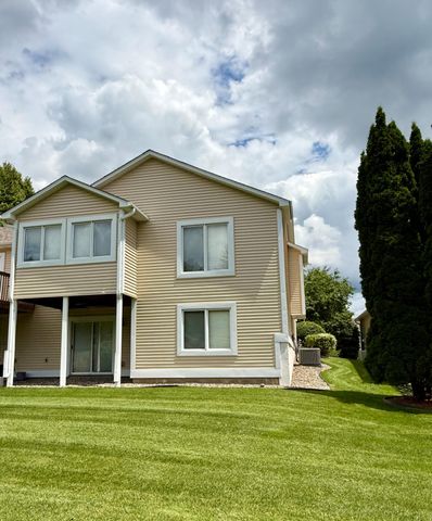 808 Winterberry Drive, Woodbury, MN 55125