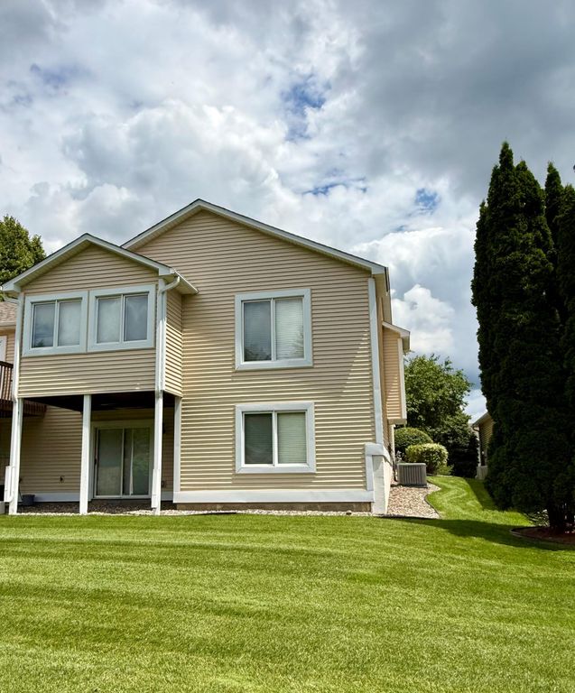 808 Winterberry Drive, Woodbury, MN 55125 — photo 2