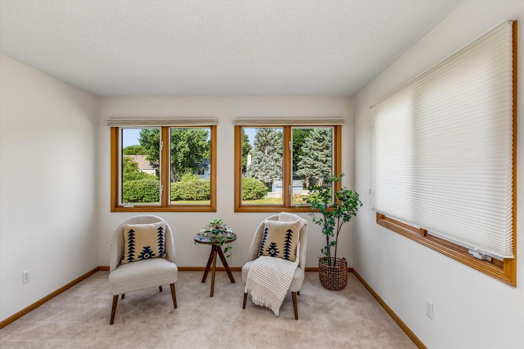 808 Winterberry Drive, Woodbury, MN 55125 — photo 5