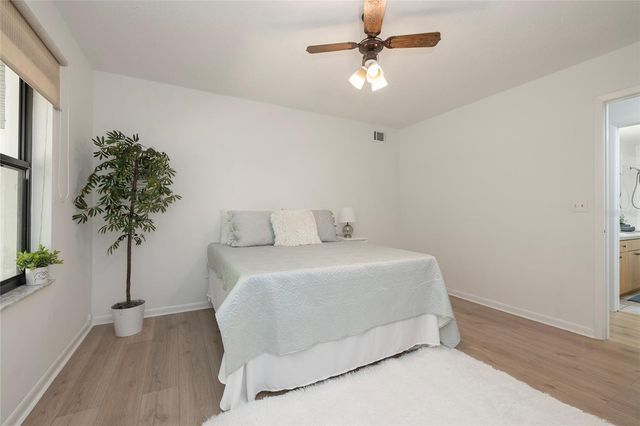 5748 60TH WAY N, St Petersburg, FL 33709