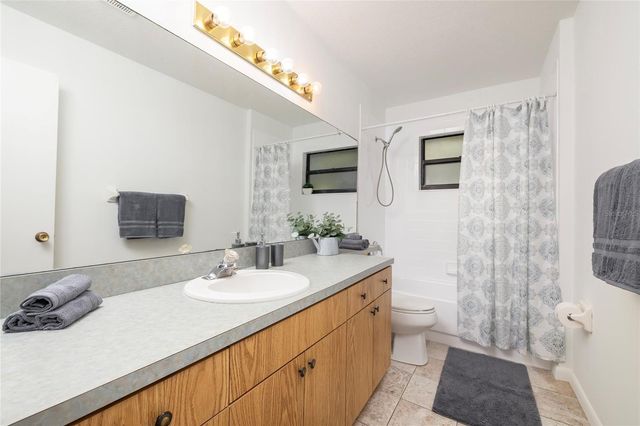 5748 60TH WAY N, St Petersburg, FL 33709