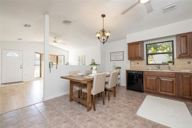 5748 60TH WAY N, St Petersburg, FL 33709