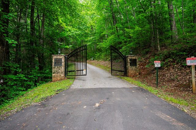 8 Skyview Drive, Hayesville, NC 28904