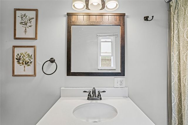 7971 Marmion Dr, Ross Twp, PA 15237