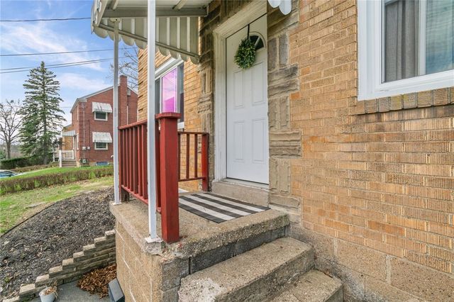 7971 Marmion Dr, Ross Twp, PA 15237