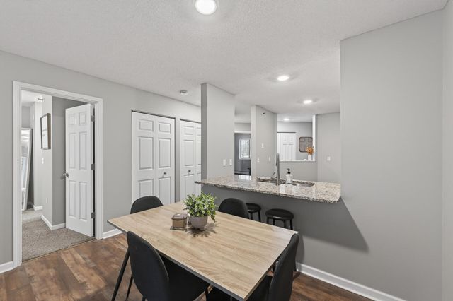 7606 York Avenue S 7107, Edina, MN 55435