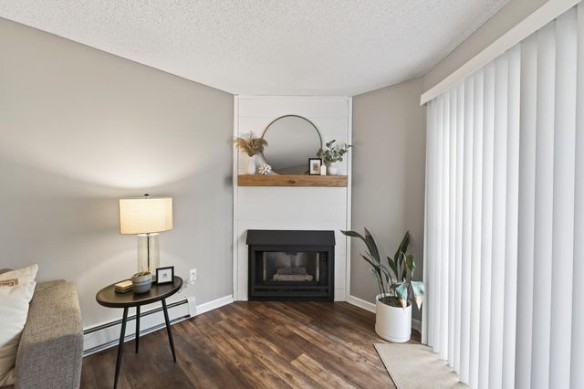 7606 York Avenue S 7107, Edina, MN 55435