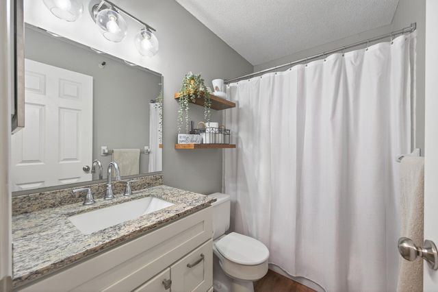 7606 York Avenue S 7107, Edina, MN 55435