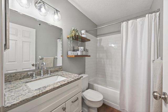 7606 York Avenue S 7107, Edina, MN 55435