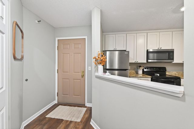 7606 York Avenue S 7107, Edina, MN 55435