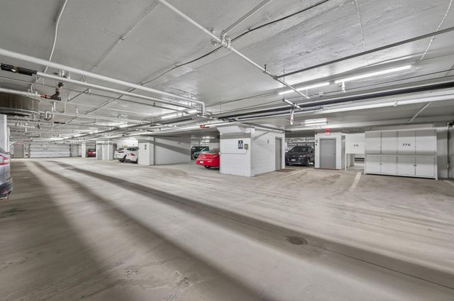 7606 York Avenue S 7107, Edina, MN 55435