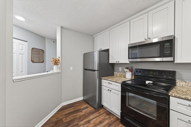 7606 York Avenue S 7107, Edina, MN 55435