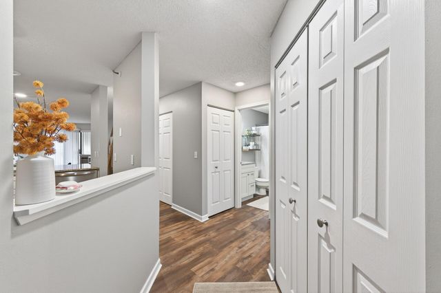 7606 York Avenue S 7107, Edina, MN 55435