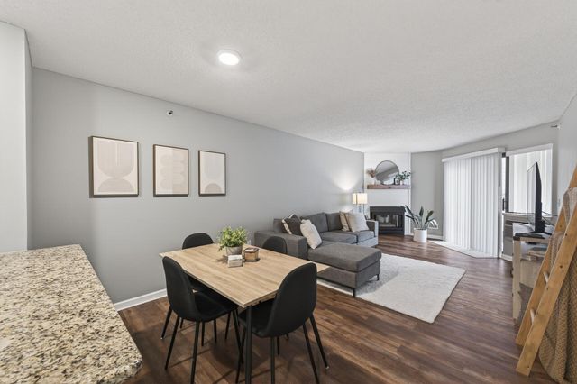 7606 York Avenue S 7107, Edina, MN 55435