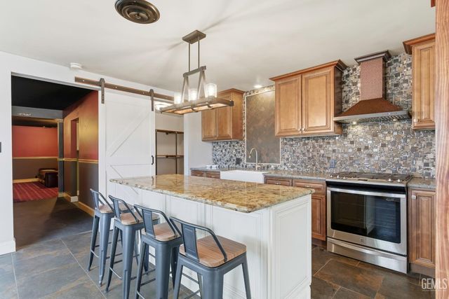 2417 Oriole Street, Bakersfield, CA 93309