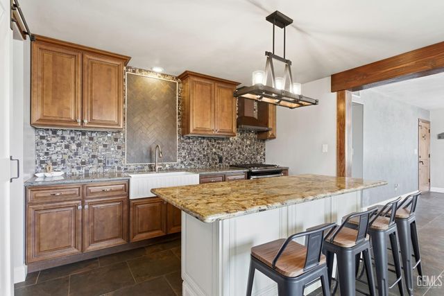 2417 Oriole Street, Bakersfield, CA 93309