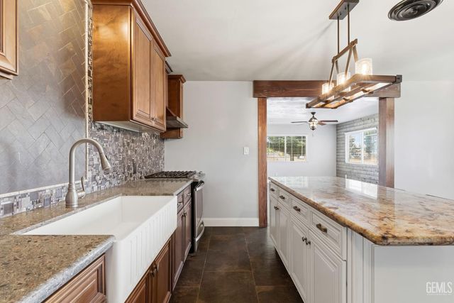2417 Oriole Street, Bakersfield, CA 93309