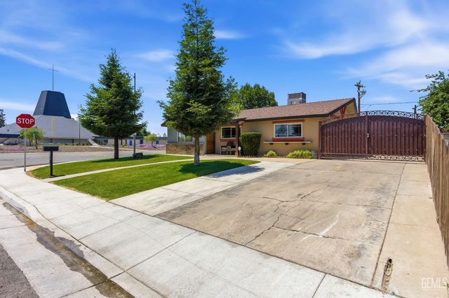 2417 Oriole Street, Bakersfield, CA 93309