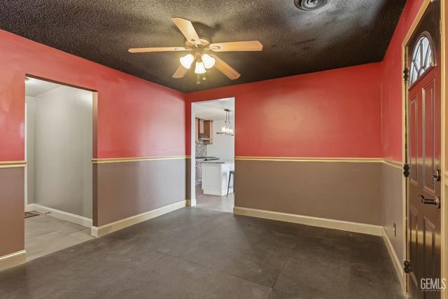 2417 Oriole Street, Bakersfield, CA 93309