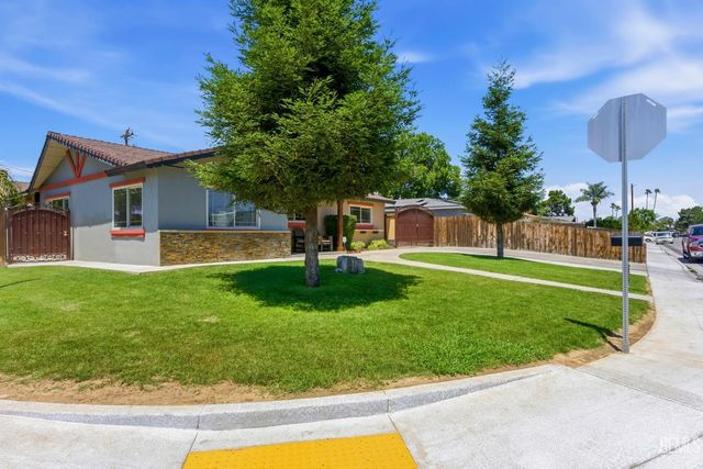 2417 Oriole Street, Bakersfield, CA 93309