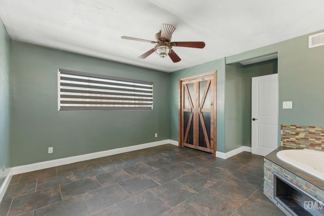 2417 Oriole Street, Bakersfield, CA 93309