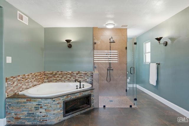 2417 Oriole Street, Bakersfield, CA 93309