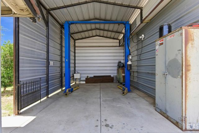 2417 Oriole Street, Bakersfield, CA 93309