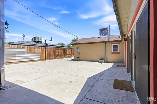2417 Oriole Street, Bakersfield, CA 93309