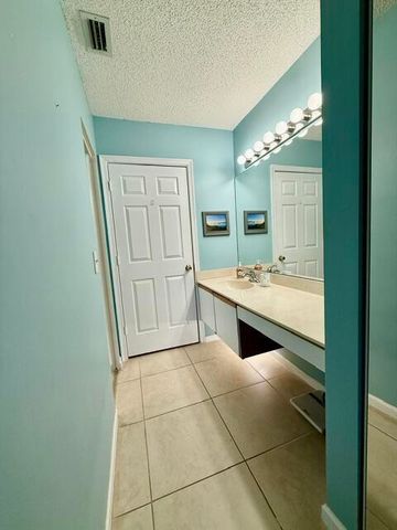 1002 Keystone Drive Unit g, Jupiter, FL 33458