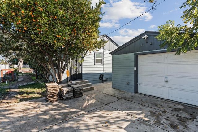 406 G Ave, National City, CA 91950